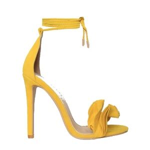 Chic Yellow Gold Ankle Strap Heels NWOT UK 6/ US 8